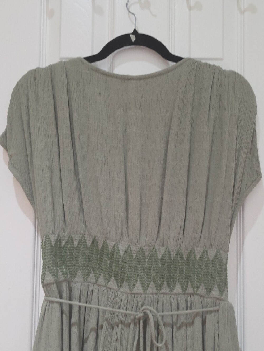 Free People Devon Midi Maxi Smocked Sage Green Dress Size L *tiny hole on back - Picture 9 of 10